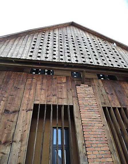 Ing. arch. Eliška Turanská. Rodinný dom zo storočného humna, Veličná - pohľad 2